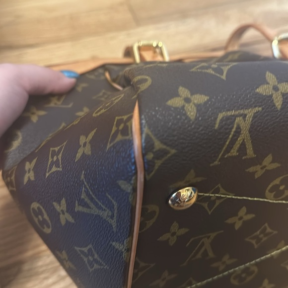 Authentic Louis Vuitton Tivoli GM - Picture 11 of 17
